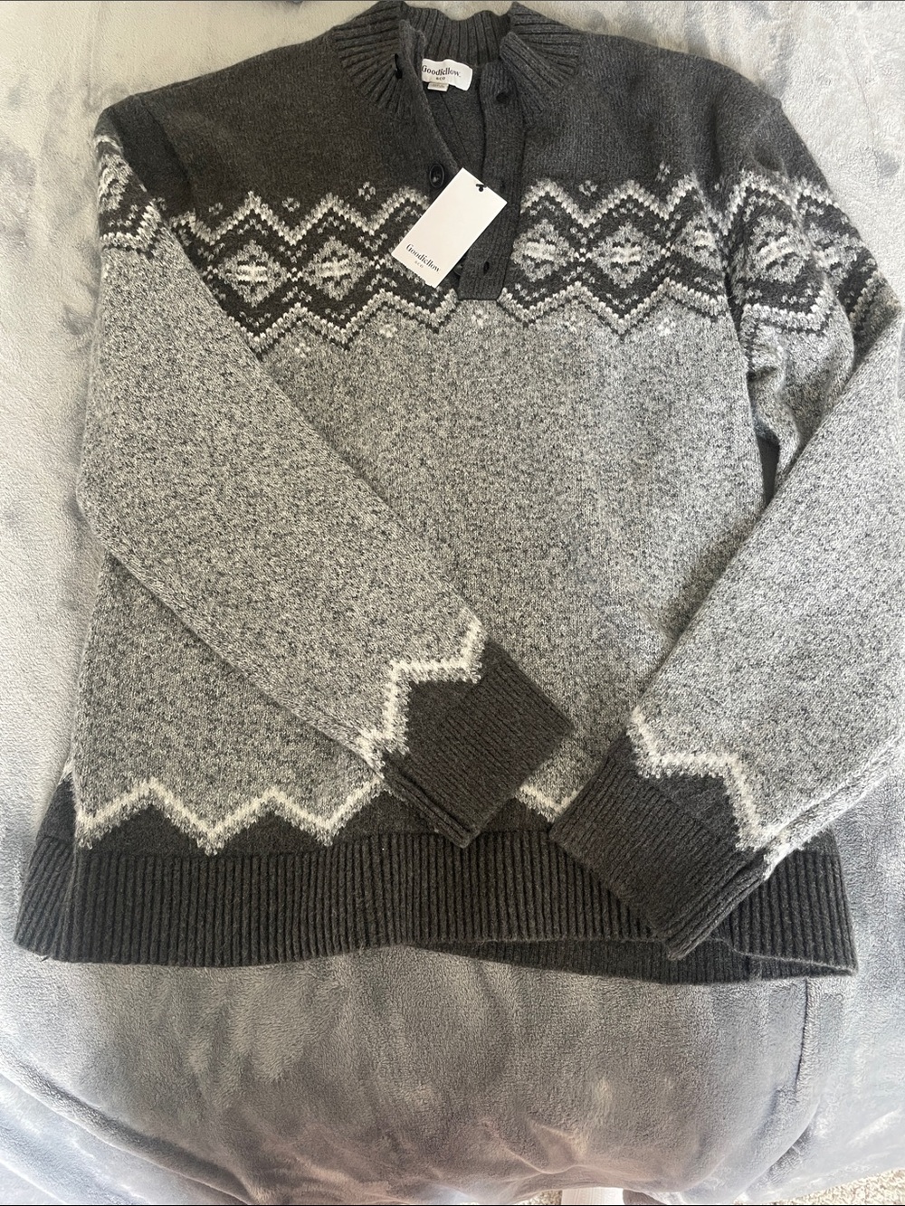 Men's Fair Isle Crewneck Sweater in Dark Gray and Light Gray
